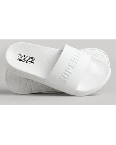 Superdry Imprimée claquettes de piscine à logo code - Blanc