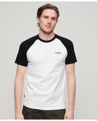 Superdry Bloc de couleur t-shirt baseball à logo essential en coton bio - Blanc