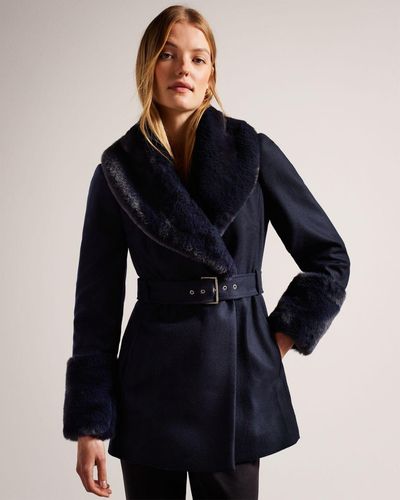 Fur-collar Coats for Women - Up to 70% off | Lyst