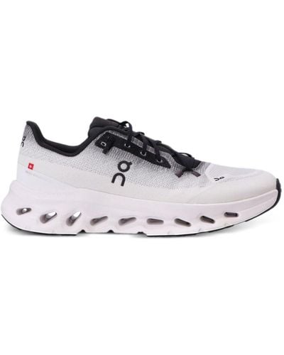 On Shoes Cloudtilt Running Shoes - White
