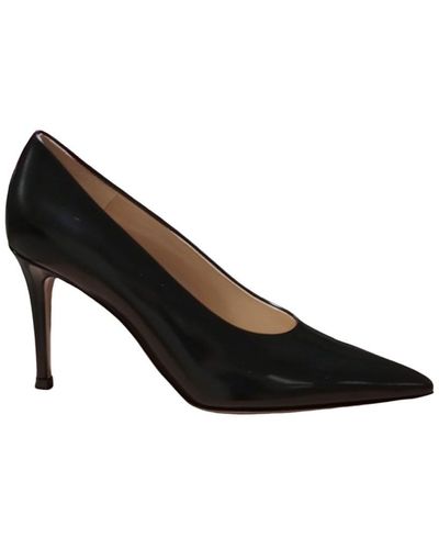 Gianvito Rossi Robbie Leather Court Shoes - Black