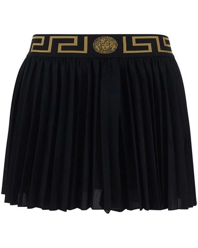 Versace Jeans Couture Greca Border Pleated Shorts - Black