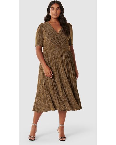 Forever New Freda Curve Short Sleeve Wrap Dress - Brown