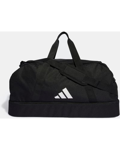 Black Gym bags and sports bags for Men | Lyst - Page 5