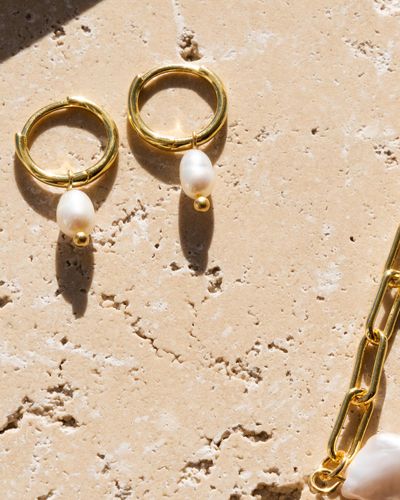 ARMS OF EVE Cordelia Pearl Earrings - Metallic