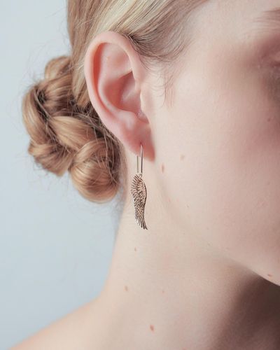 Karen Walker Mini Cupid's Wings Earrings - Metallic