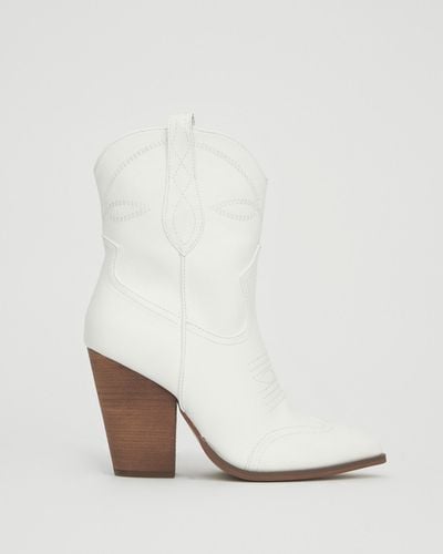 Betts Dazie Ankle Western Boots - White