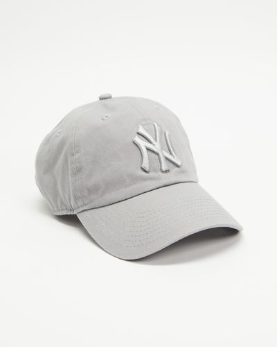 KTZ Iconic Exclusive Casual Classic New York Yankees Cap - White