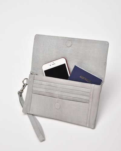Cobb & Co Wodonga Leather Wallet With Wristlet - Grey