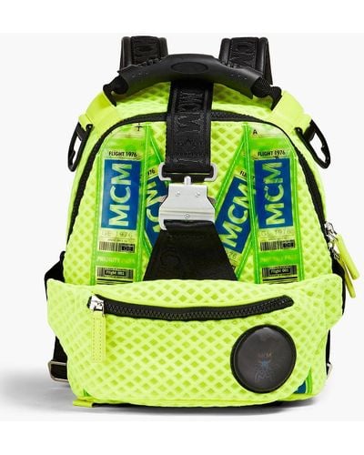 MCM Rucksack aus neonfarbenem mesh mit applikationen - Grün