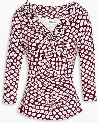Diane von Furstenberg Greg schulterfreies oberteil aus jersey mit print und twist-detail an der vorderseite - Rot