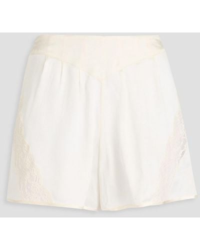 Maison Margiela Shorts aus seidensatin mit einsätzen aus schnurgebundener spitze und falten - Weiß