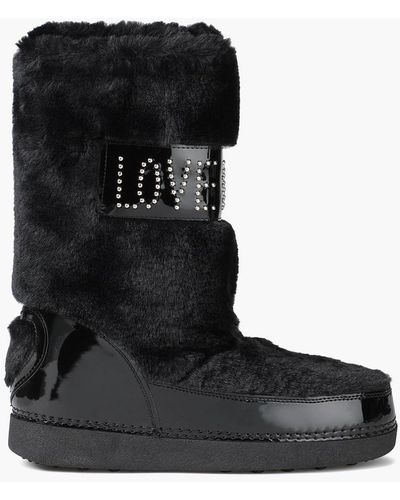 Love moschino faux hotsell fur stud snow boots