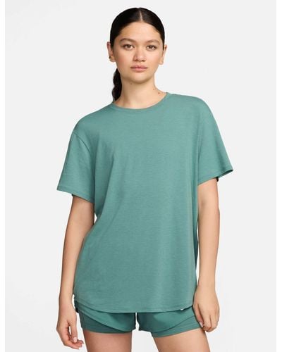 Nike One Relaxed Dri-fit Short-sleeve Top - Green