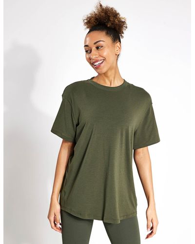 Nike One Relaxed Dri-fit Short-sleeve Top - Green