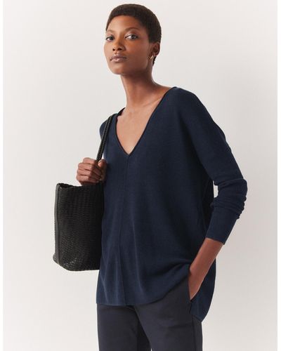 The White Company Linen Rich Rolled Edge V-neck Sweater - Blue