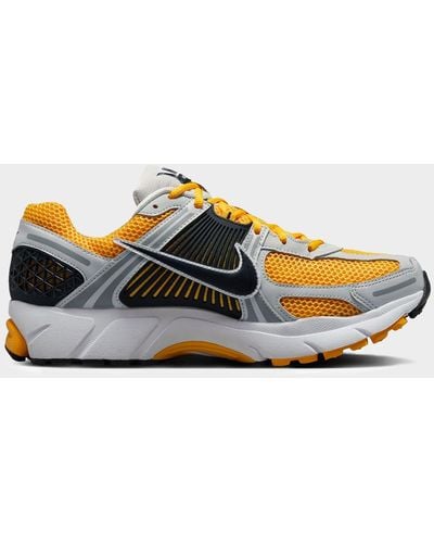 Nike Zoom Vomero - Yellow