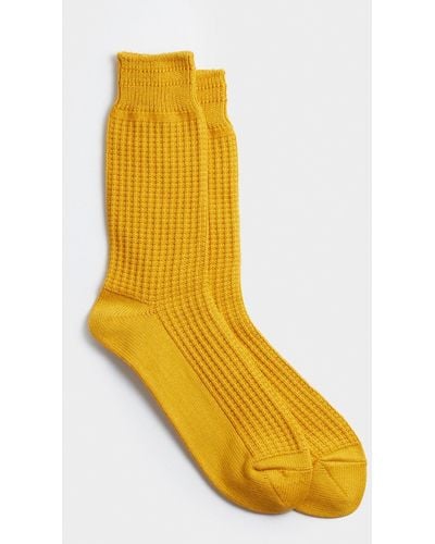 RoToTo Cotton Waffle Crew Sock In Mustard - Yellow