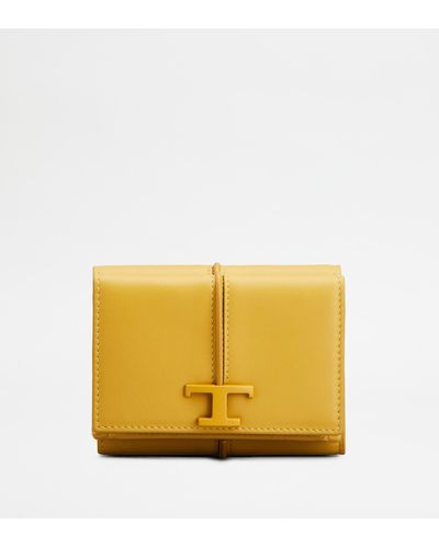 Tod's T Timeless Wallet In Leather - Yellow