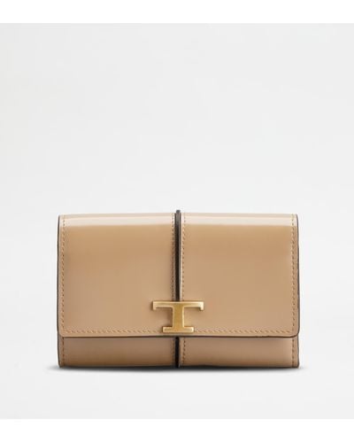Tod's T Timeless Wallet In Leather - Natural