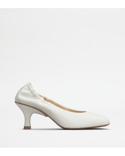 Tod's Court Shoes In Leather - White