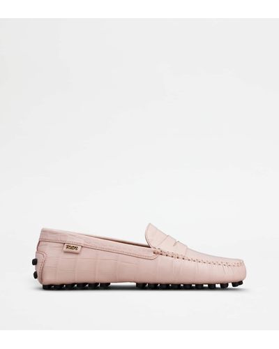 Tod's Gommino Driving Shoes In Leather - Pink