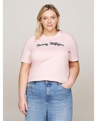 Tommy Hilfiger Curve T-Shirt mit Logo-Stickerei - Pink