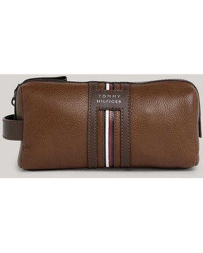 Tommy Hilfiger Premium Leather Logo Washbag - Brown