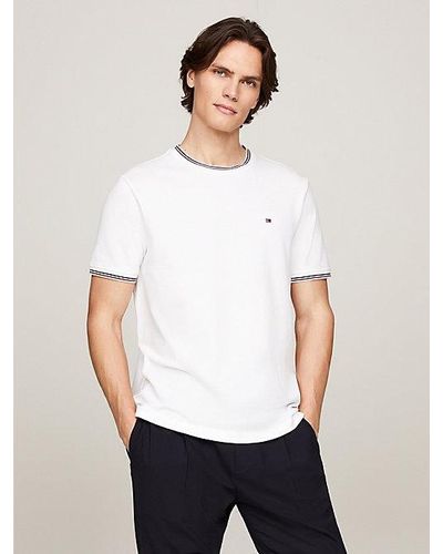 Tommy Hilfiger T-Shirt mit Kontrast-Details in Tommy-Farben - Weiß