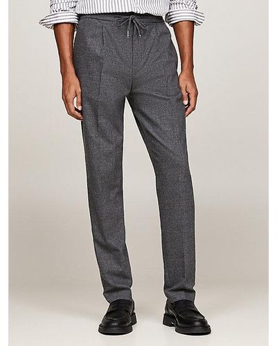 Tommy Hilfiger Smart Casual Harlem Tapered Fit Chinos - Grau