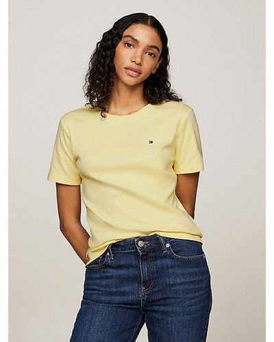 Tommy Hilfiger Slim Fit T-Shirt mit aufgestickter Flag - Gelb