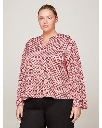Tommy Hilfiger Curve Relaxed Fit Bluse mit Geo-Print - Pink