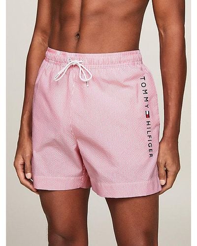 Tommy Hilfiger Original gestreifte mittellange Badeshorts - Pink