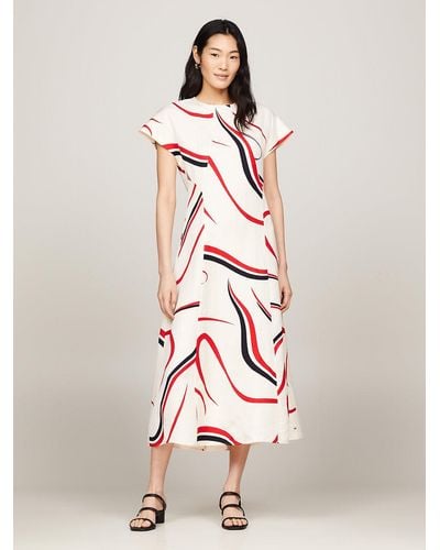 Tommy Hilfiger Robe longueur midi moulante et évasée à motif - Rose