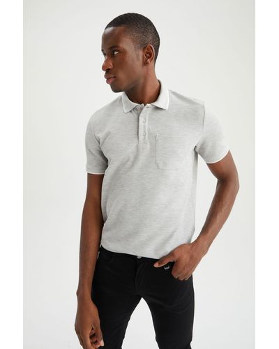 Defacto Kurzarm-t-shirt mit polokragen und streifendetail im regular fit t7999az22sm - Weiß