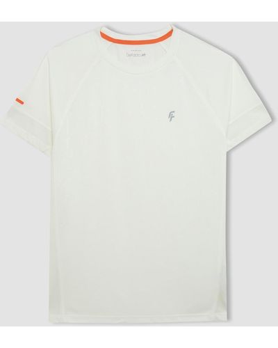 Defacto Fit standard fit rundhals-kurzarm-t-shirt aus schwerem stoff - Weiß