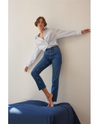 Trendyol E, nachhaltigere bootcut-jeans mit hoher taille - Blau