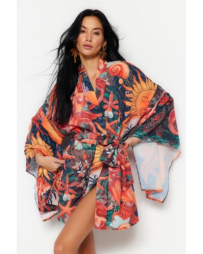 Trendyol Kimono & kaftan regular fit - Rot
