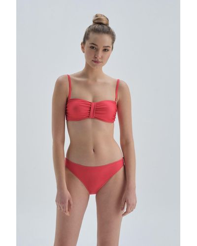 Dagi E bikinihose mit normaler taille - Rot