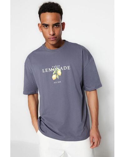 Trendyol Anthrazitfarbenes, kurzärmliges, bedrucktes oversize-t-shirt mit rundhalsausschnitt - l - Blau