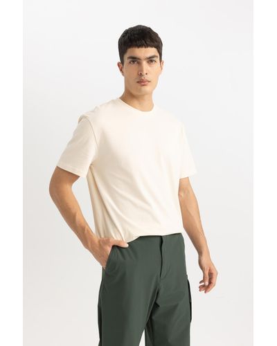Defacto Neues basic-t-shirt mit fahrradkragen und kurzen ärmeln in normaler passform, 100 % baumwolle, v7699az24sp - Weiß