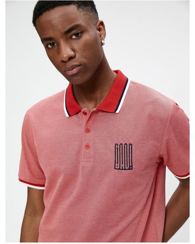 Koton T-shirt mit polo-ausschnitt, geknöpfter slogan-stickerei, schmale passform, kurze ärmel - Pink