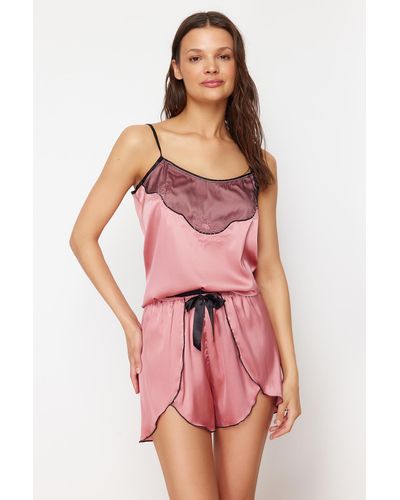 Trendyol Pyjama-set aus gewebtem satin mit tülldetail - Pink