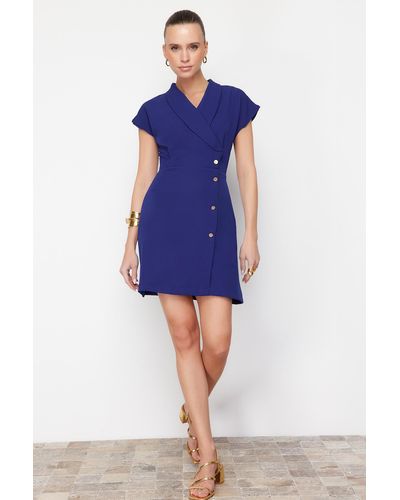 Trendyol Indigoes, zweireihiges minikleid aus webstoff mit knopfdetail - Blau