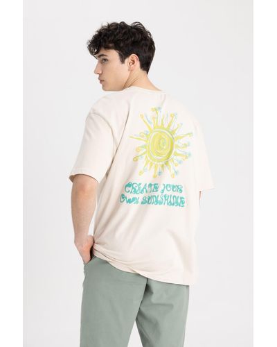 Defacto Oversize-fit-kurzarm-t-shirt mit rundhalsausschnitt und rückenaufdruck b8490ax24sm - Natur
