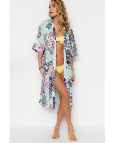 Trendyol Maxi-kimono und kaftan aus gewebter baumwolle mit blumenmuster, gürtel, kapuze und gürtel - Mehrfarbig