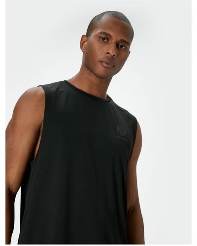 Koton Ärmelloses sportler-unterhemd mit rundhalsausschnitt – rückseite bedruckt - Schwarz