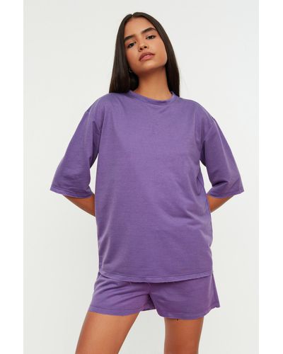 Trendyol Extraweites, gestricktes pyjama-set mit t-shirt und shorts aus baumwolle - Lila