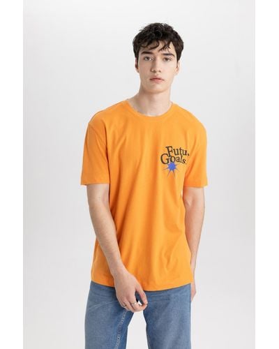 Defacto Bedrucktes t-shirt mit rundhalsausschnitt und kurzen ärmeln in normaler passform b9003ax24sm - Orange