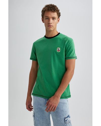 Defacto Bedrucktes kurzarm-t-shirt mit rundhalsausschnitt und normaler passform b3807ax23hs - Grün